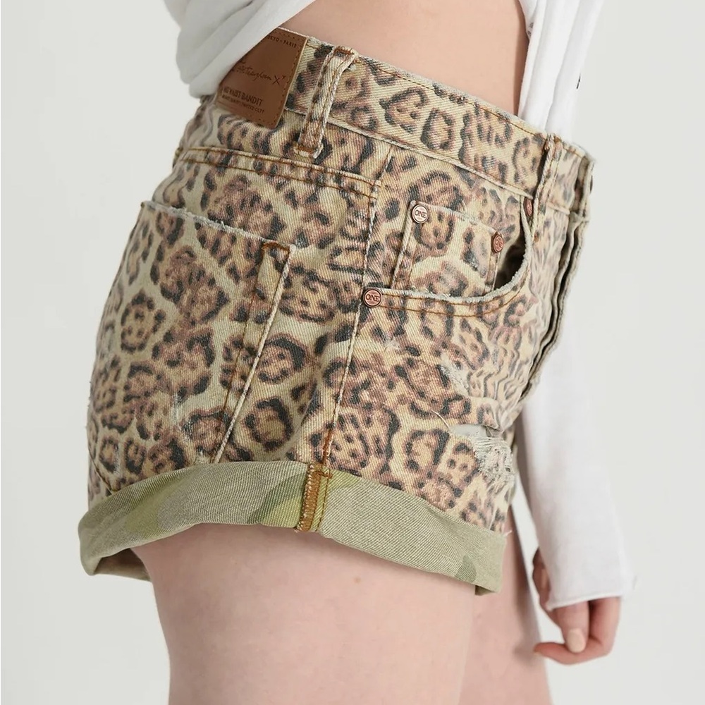 One Teaspoon Leopard Print Jean Shorts